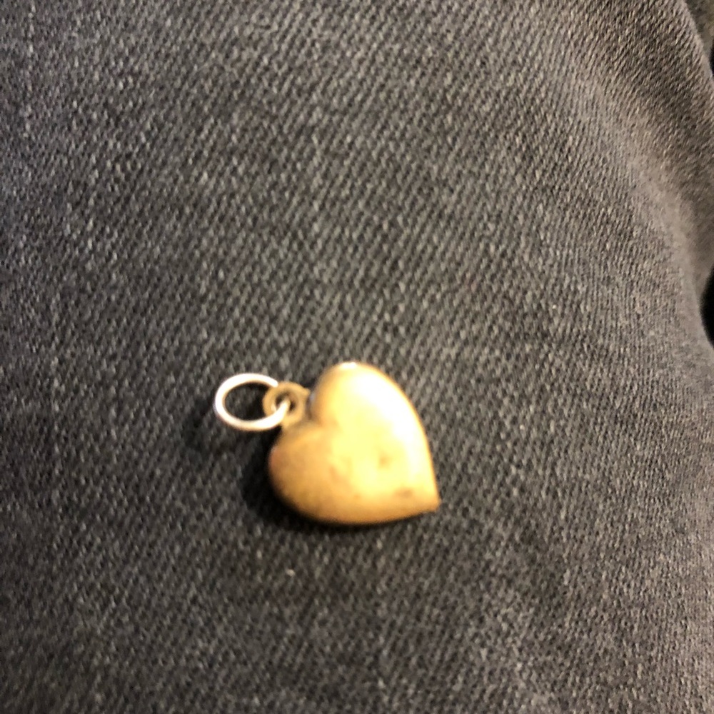 Antique gold heart pendant vintage necklace. Carved vertical design Art Deco - Picture 6 of 8